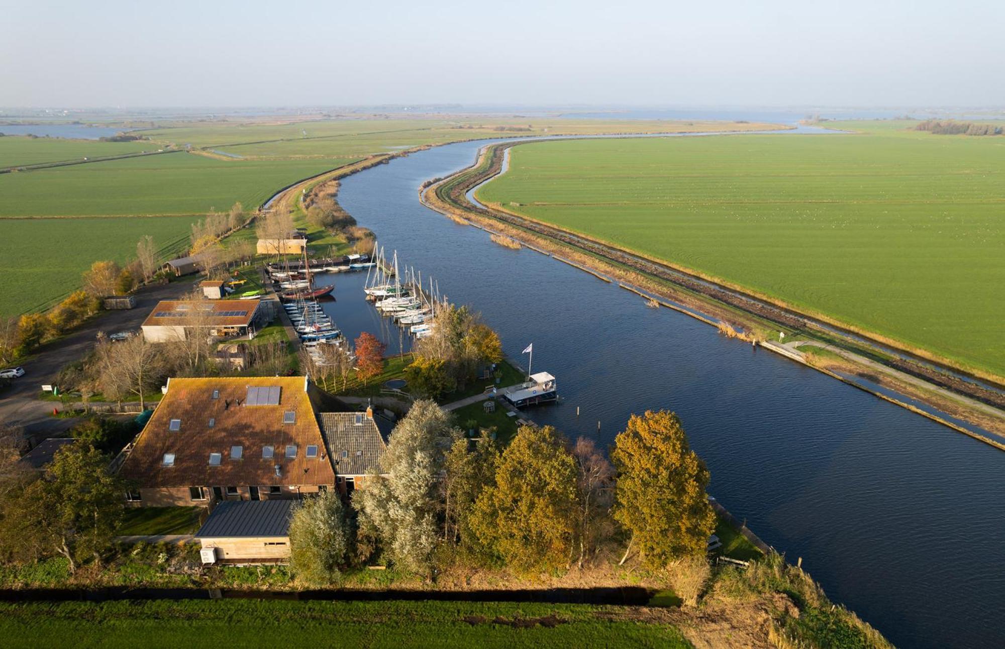 Rufus Aan Het Water Bed & Breakfast Boornzwaag over de Wielen Exterior photo